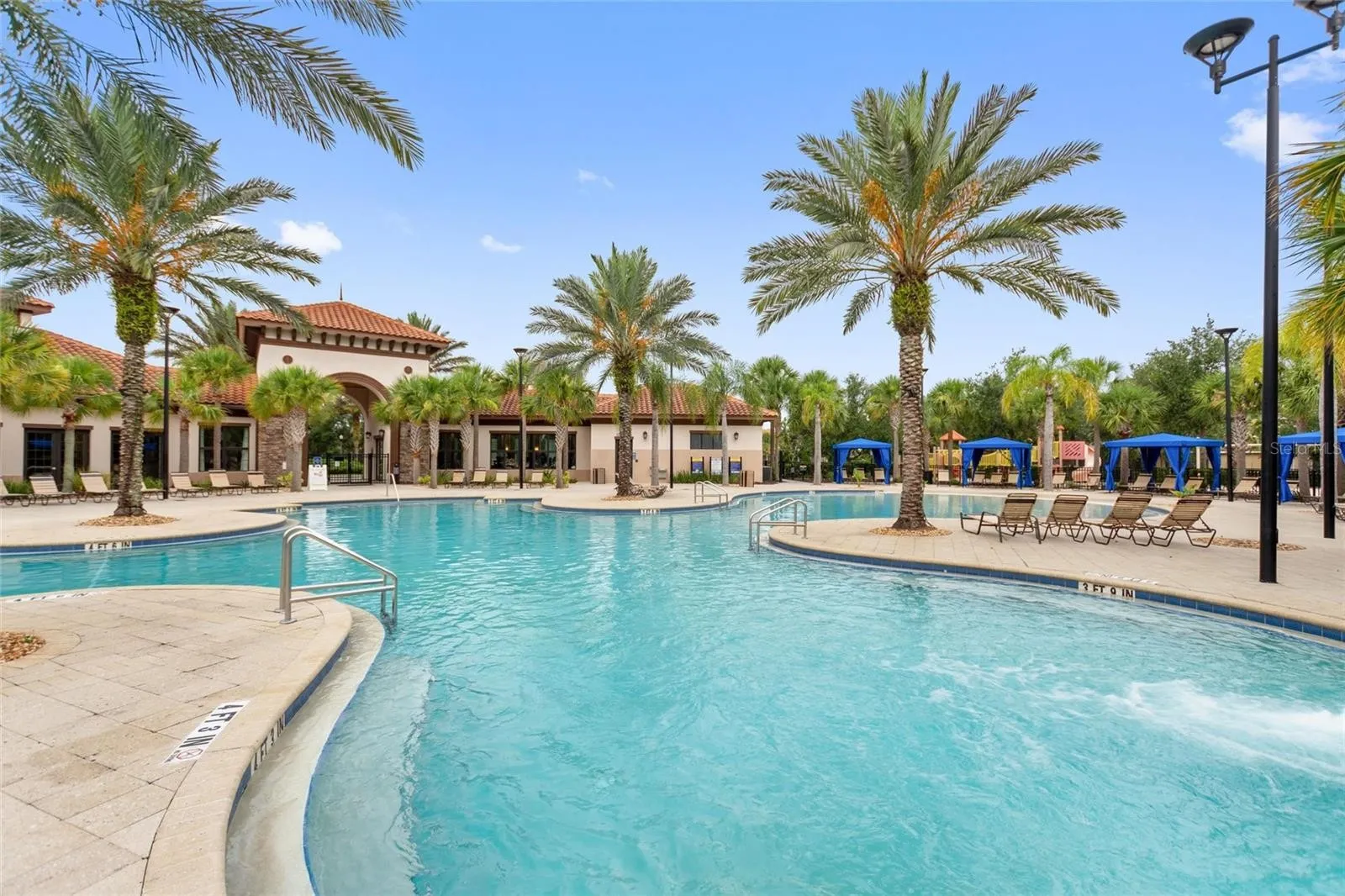 Slide show image of the Orlando Florida Home for Sale 71