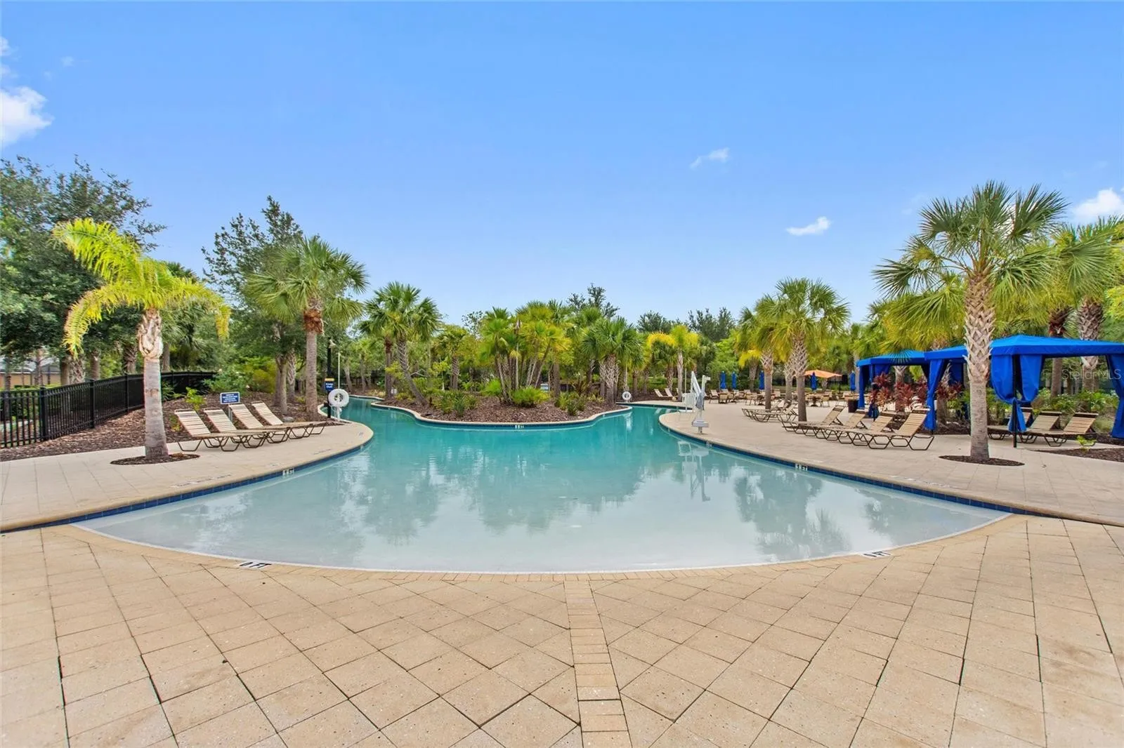 Slide show image of the Orlando Florida Home for Sale 74