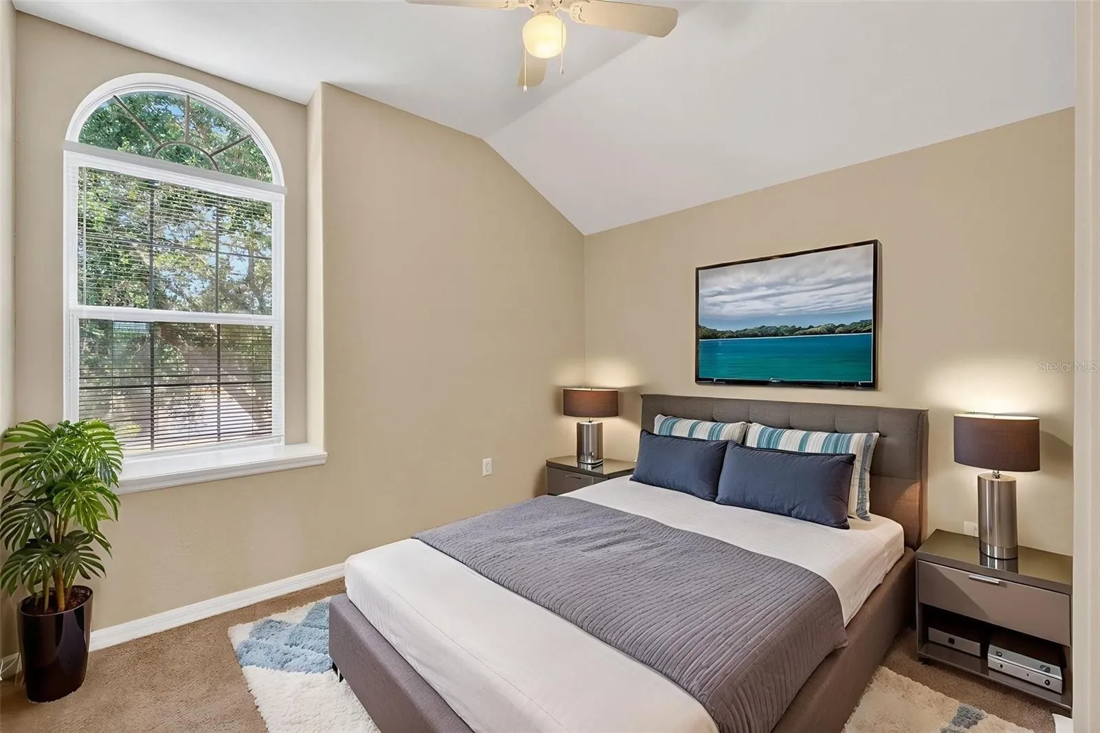 Slide show image of the Orlando Florida Home for Sale 20