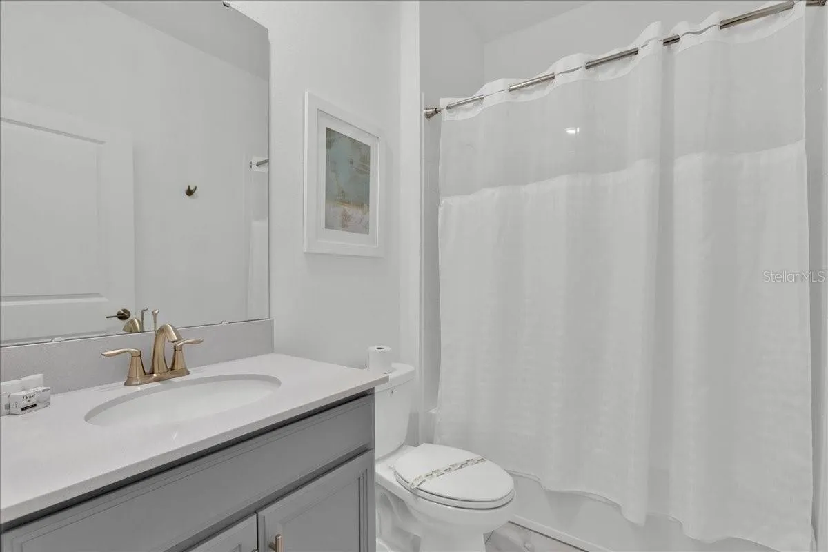 Slide show image of the Orlando Florida Home for Sale 09