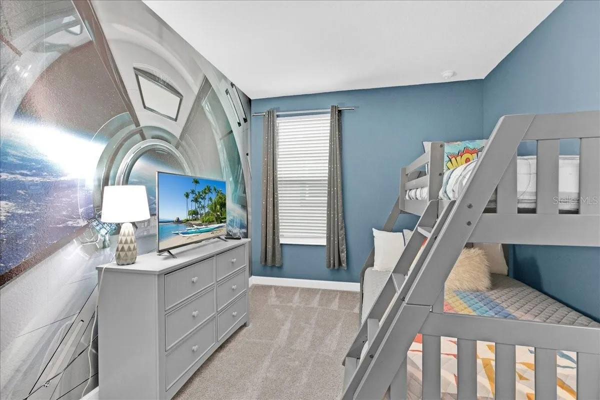 Slide show image of the Orlando Florida Home for Sale 17