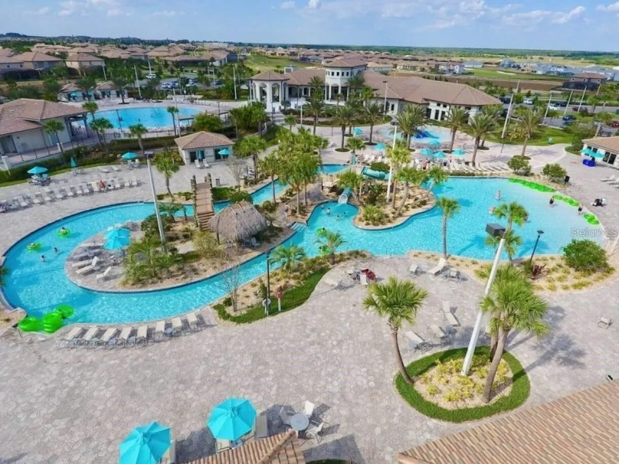 Slide show image of the Orlando Florida Home for Sale 27