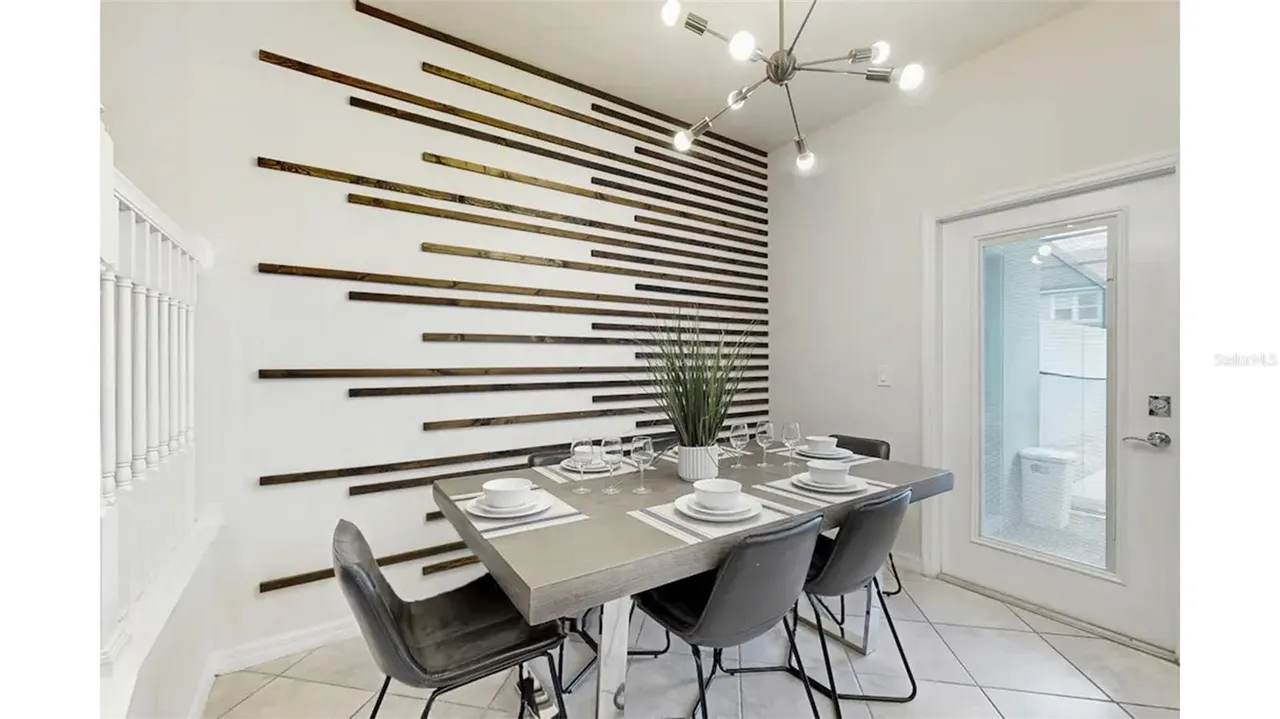 Slide show image of the Orlando Florida Home for Sale 14