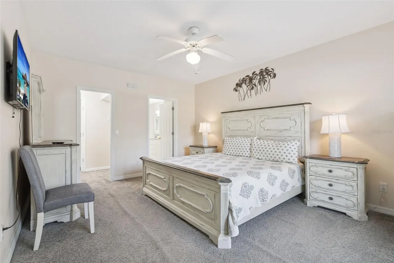 Slide show image of the Orlando Florida Home for Sale 20