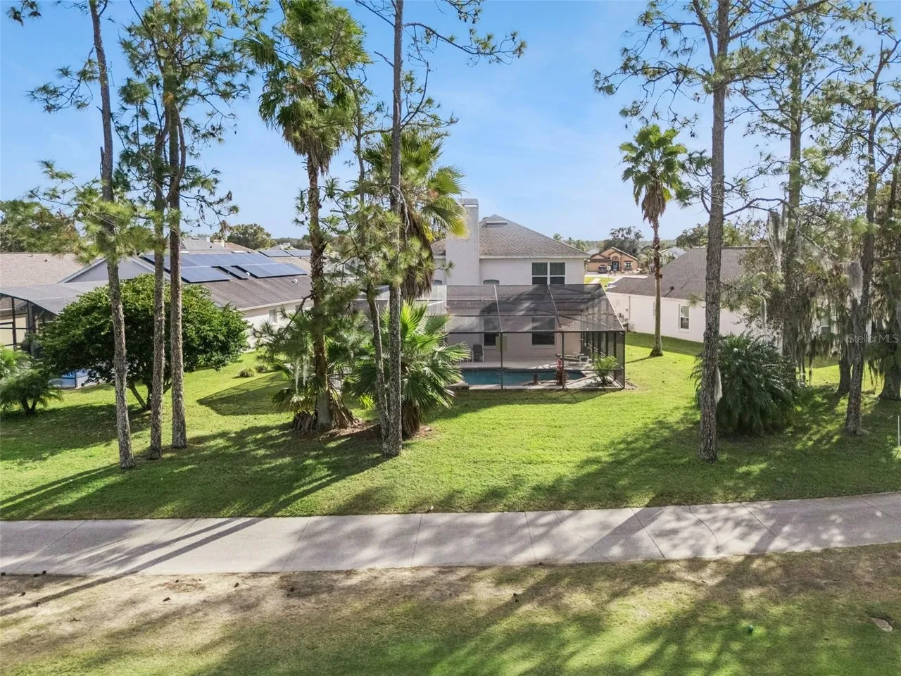 Slide show image of the Orlando Florida Home for Sale 44