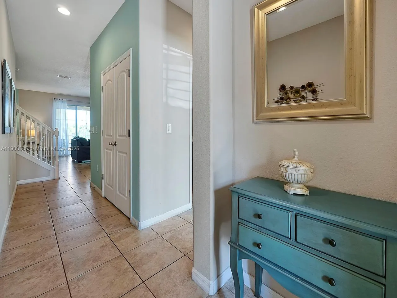 Slide show image of the Orlando Florida Home for Sale 04