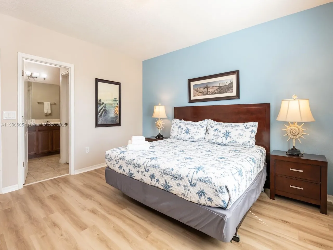 Slide show image of the Orlando Florida Home for Sale 14