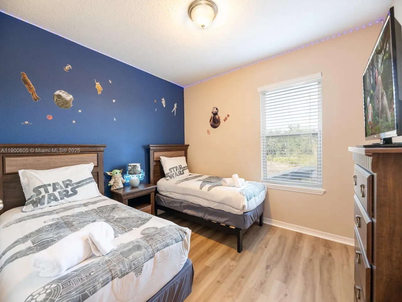 Slide show image of the Orlando Florida Home for Sale 20