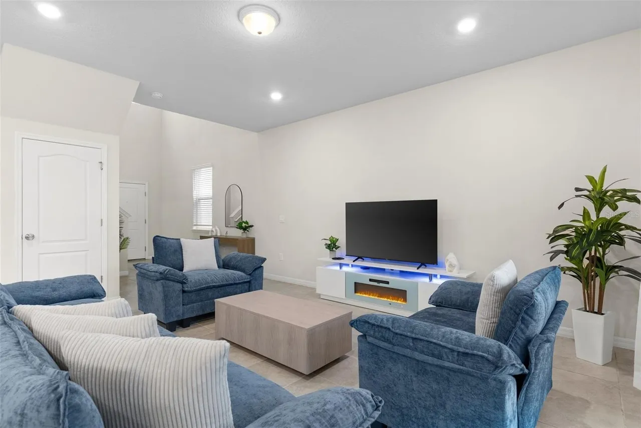 Slide show image of the Orlando Florida Home for Sale 06
