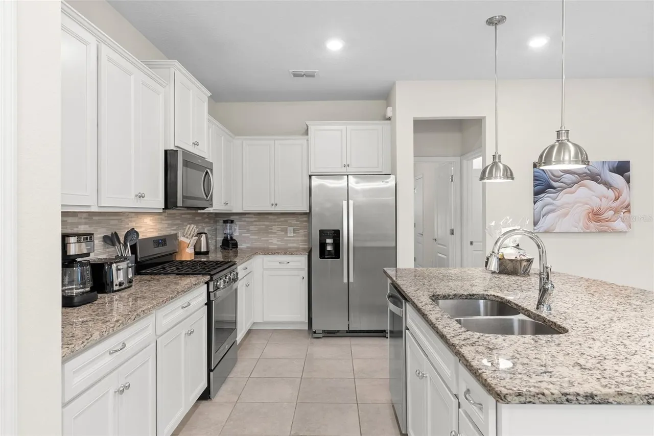Slide show image of the Orlando Florida Home for Sale 07