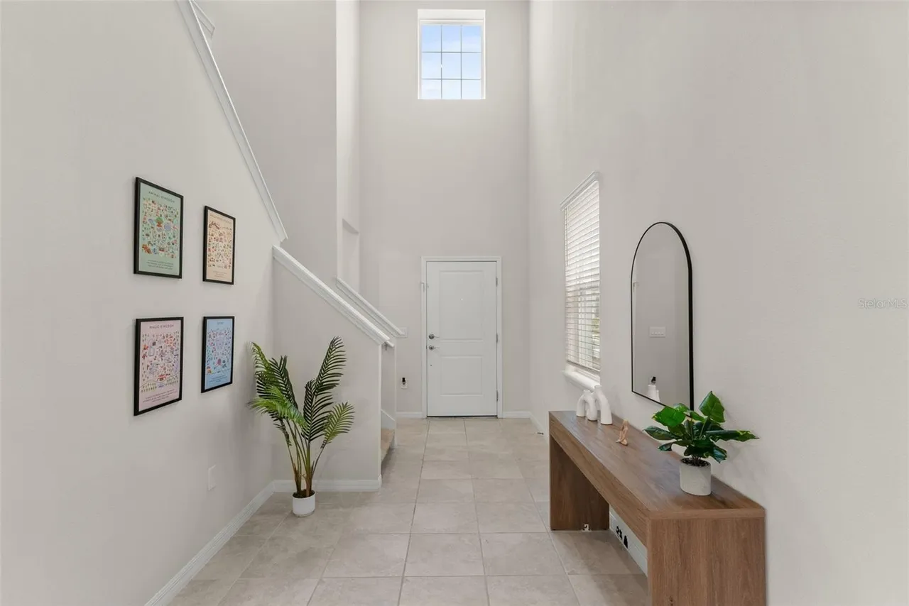 Slide show image of the Orlando Florida Home for Sale 12