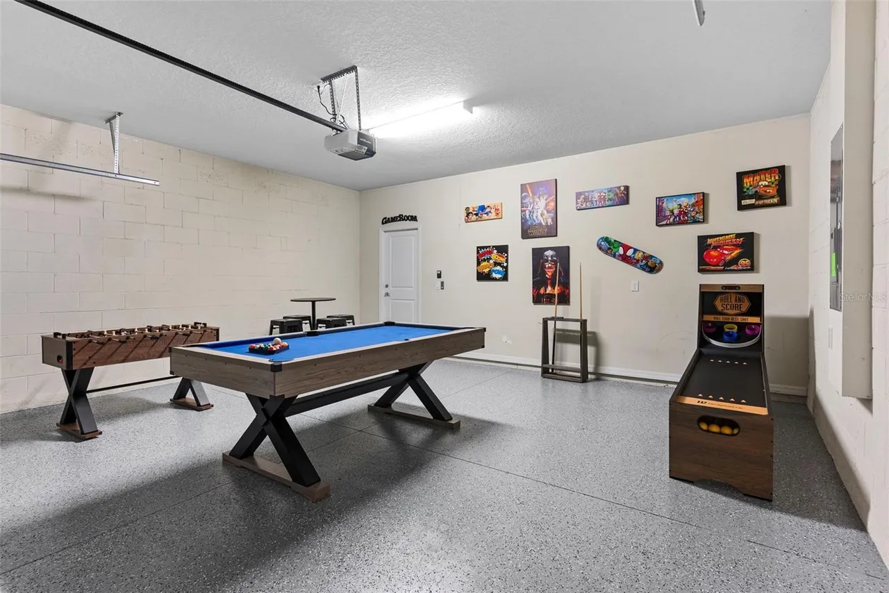 Slide show image of the Orlando Florida Home for Sale 22