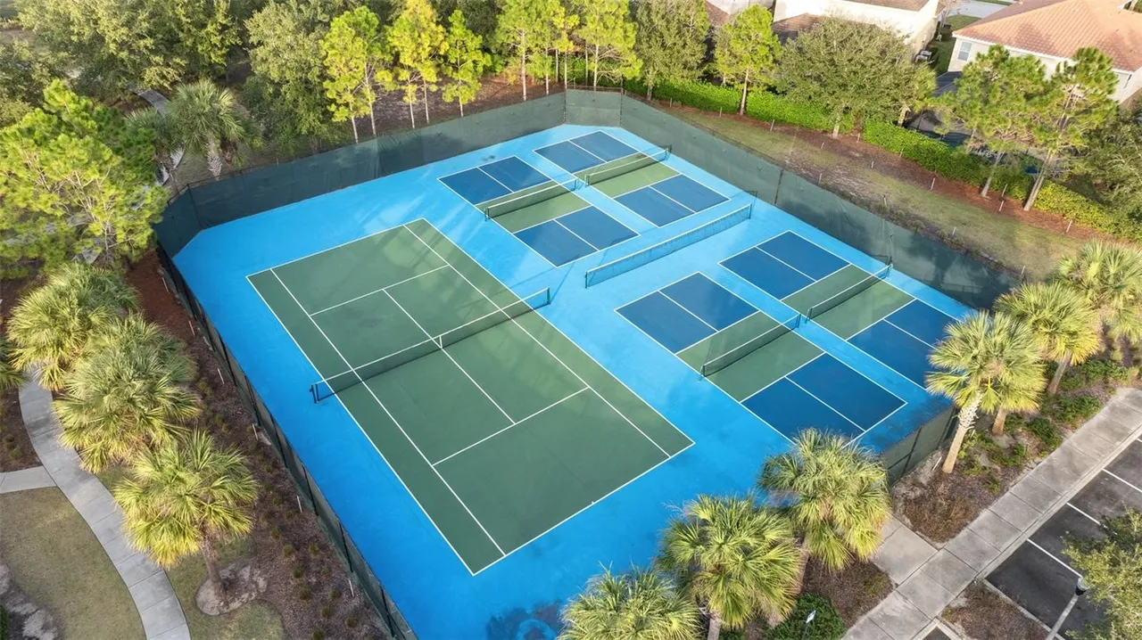 Slide show image of the Orlando Florida Home for Sale 28