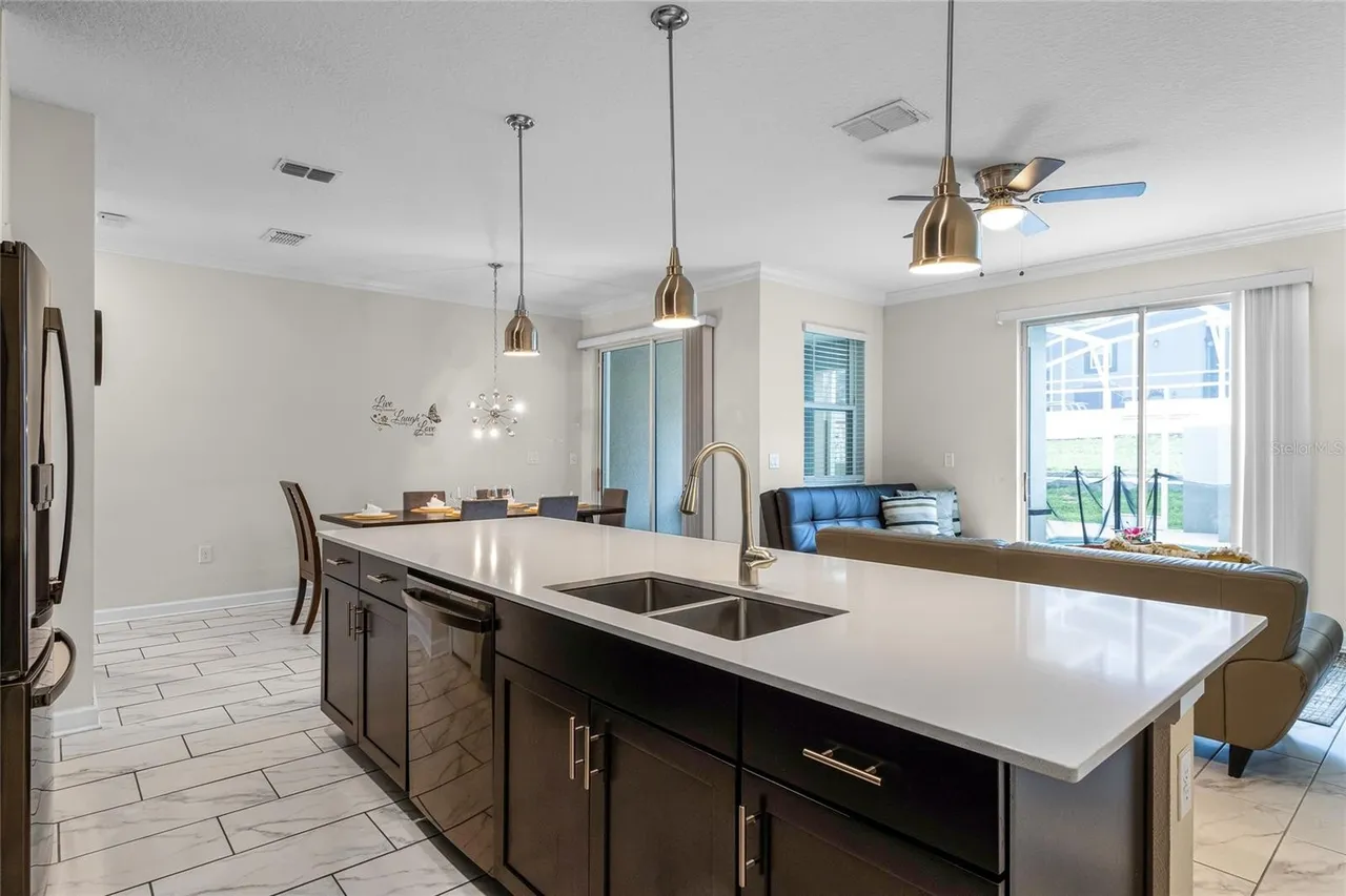 Slide show image of the Orlando Florida Home for Sale 04