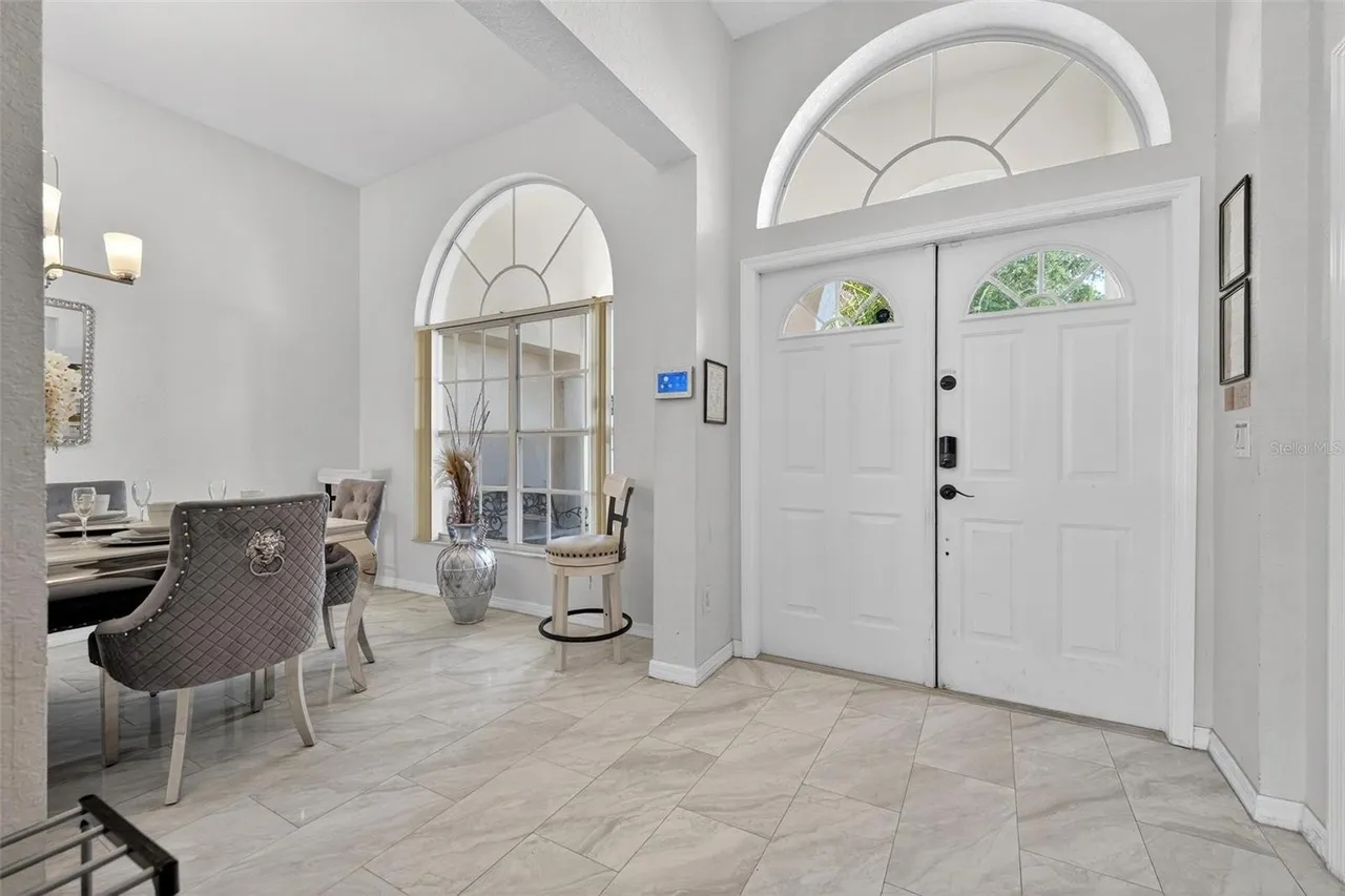 Slide show image of the Orlando Florida Home for Sale 13