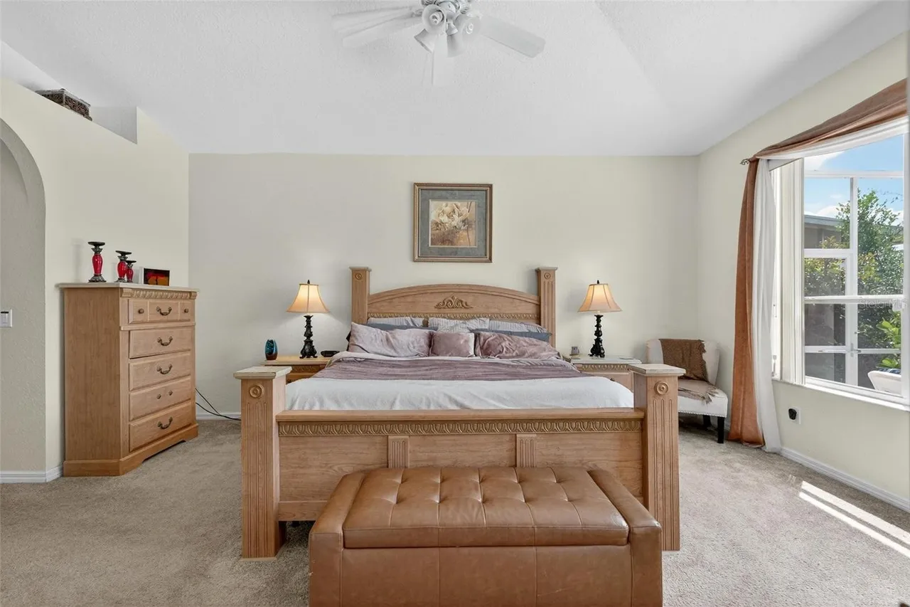 Slide show image of the Orlando Florida Home for Sale 25