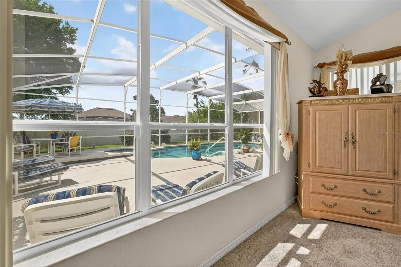 Slide show image of the Orlando Florida Home for Sale 52