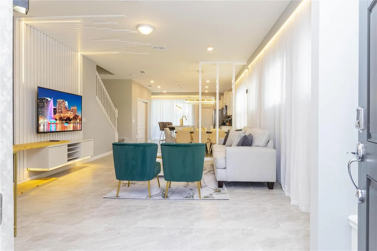 Slide show image of the Orlando Florida Home for Sale 08