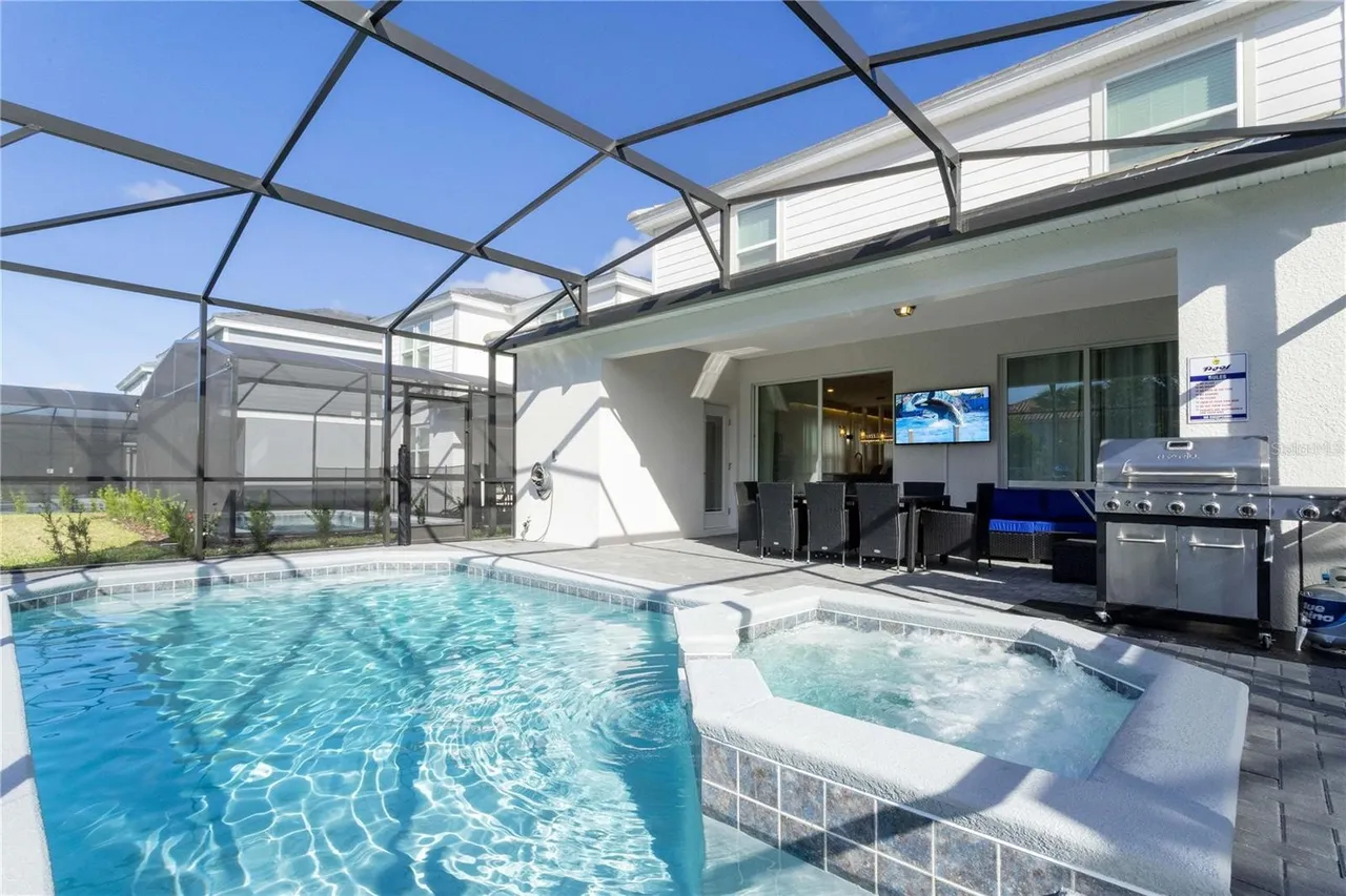 Slide show image of the Orlando Florida Home for Sale 17