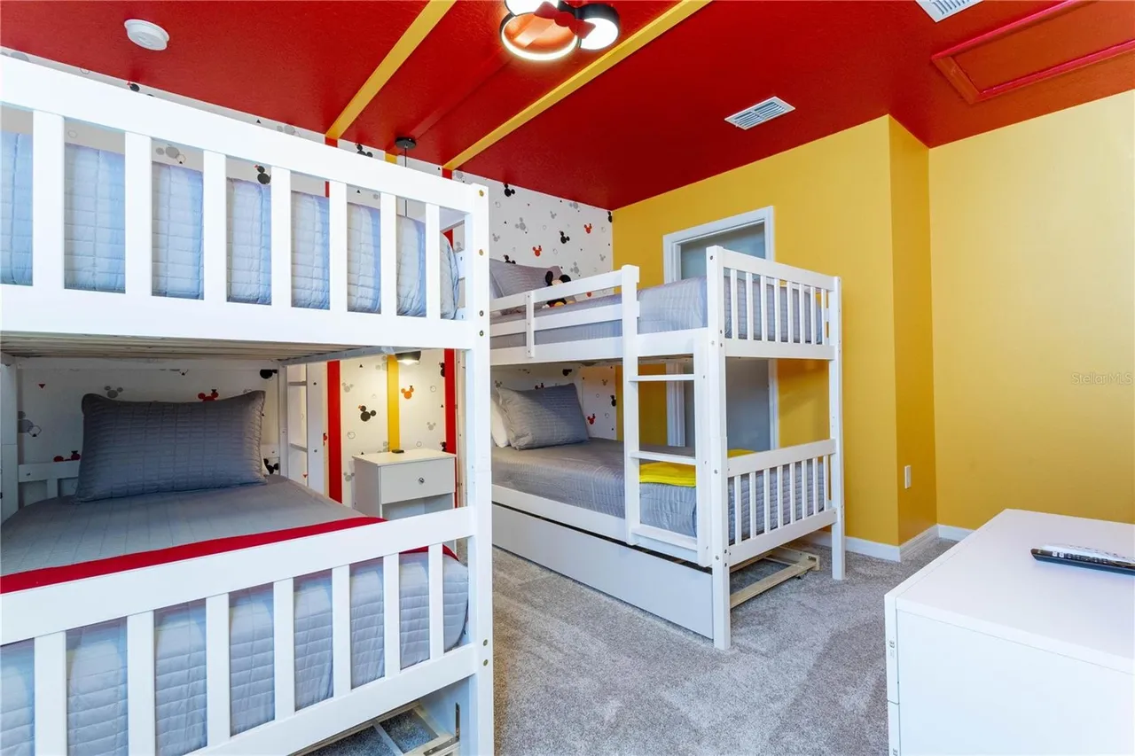 Slide show image of the Orlando Florida Home for Sale 22