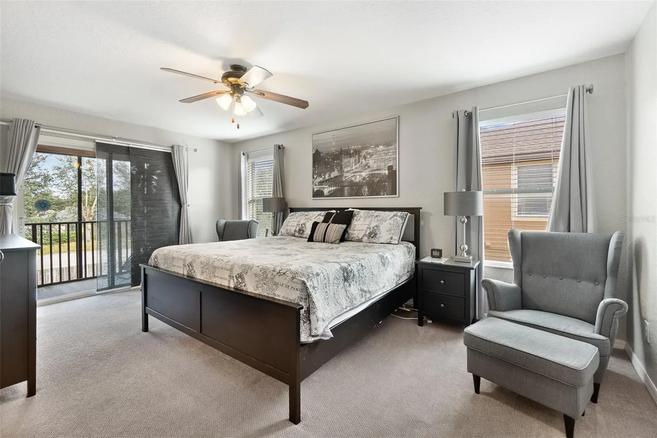 Slide show image of the Orlando Florida Home for Sale 15