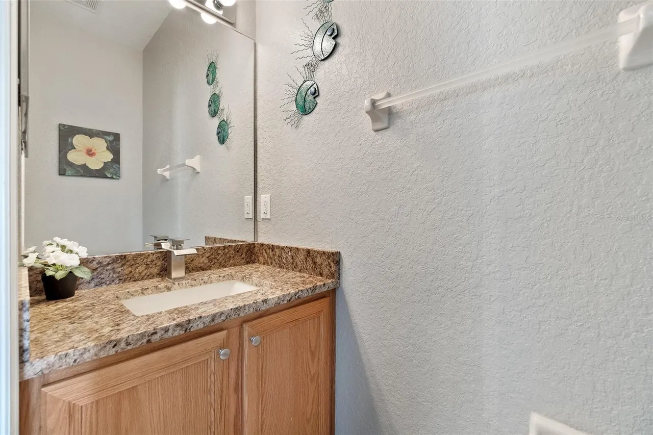 Slide show image of the Orlando Florida Home for Sale 26