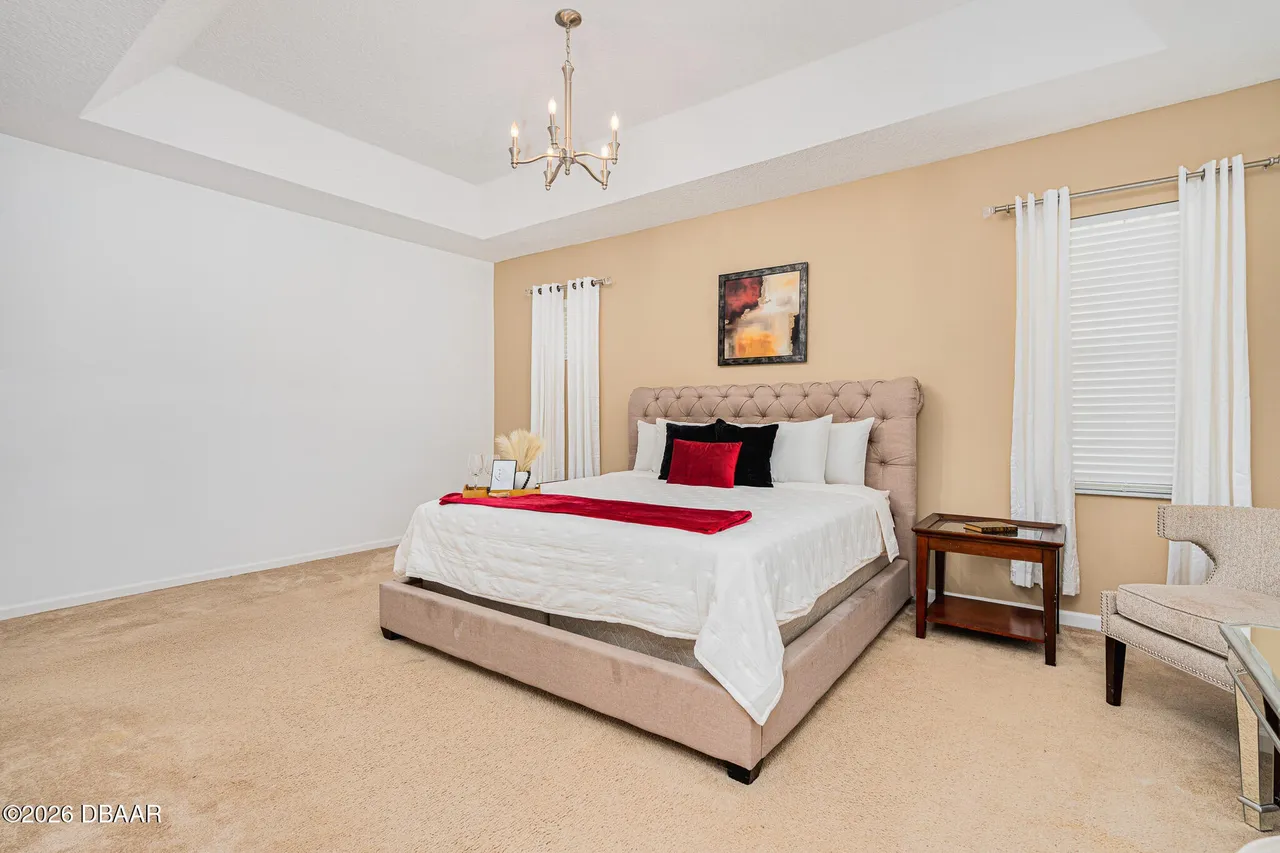 Slide show image of the Orlando Florida Home for Sale 25