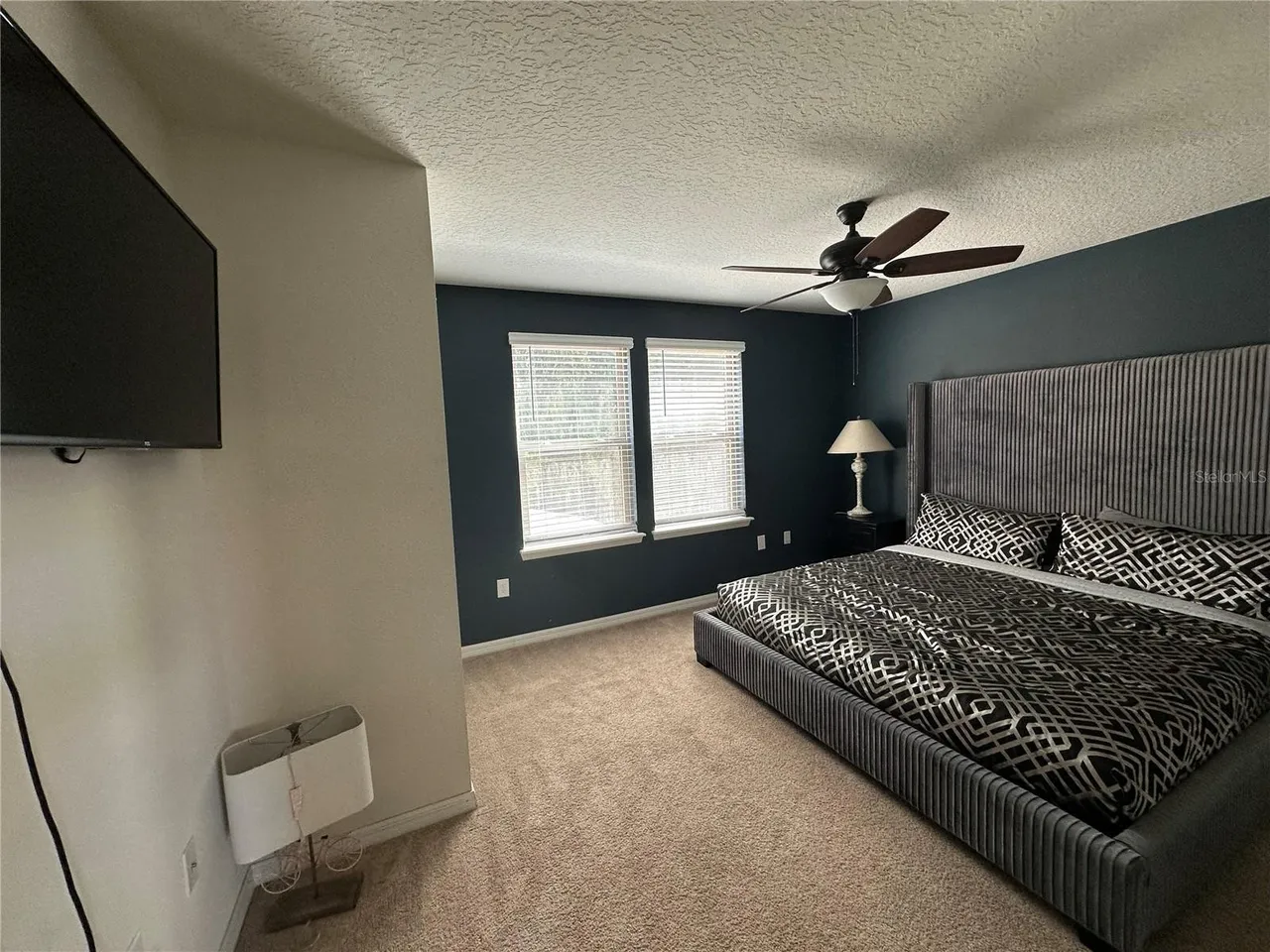 Slide show image of the Orlando Florida Home for Sale 06