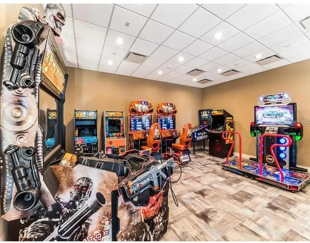 Slide show image of the Orlando Florida Home for Sale 17