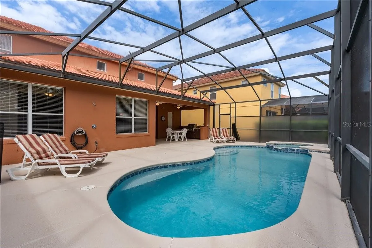Slide show image of the Orlando Florida Home for Sale 03