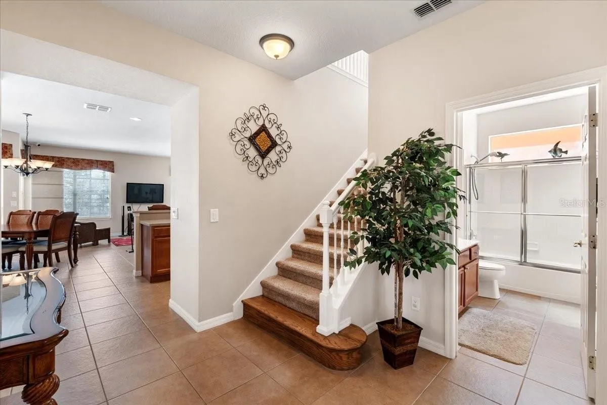 Slide show image of the Orlando Florida Home for Sale 10