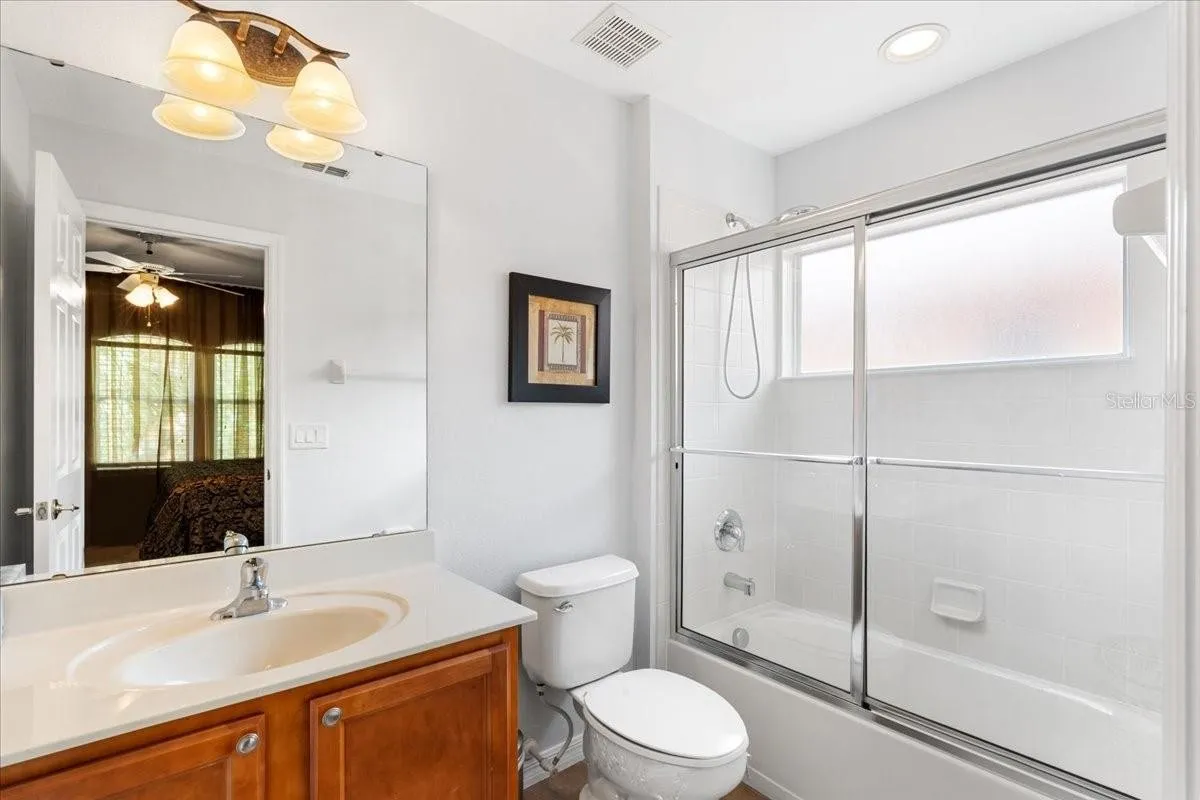 Slide show image of the Orlando Florida Home for Sale 24