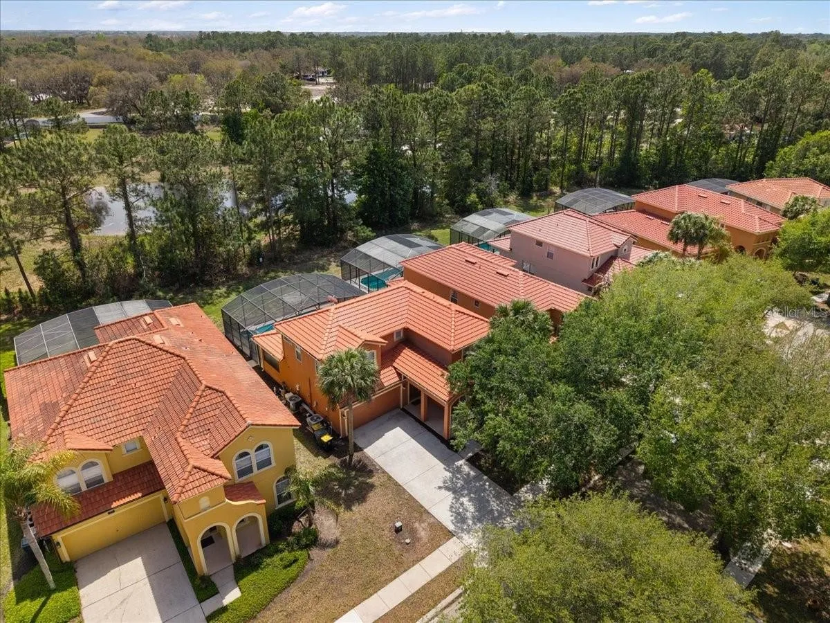 Slide show image of the Orlando Florida Home for Sale 37
