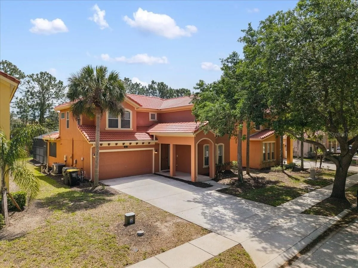 Slide show image of the Orlando Florida Home for Sale 39