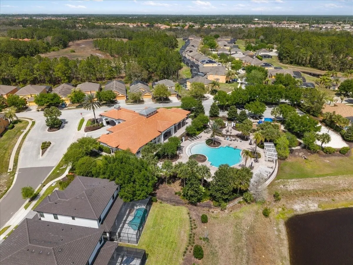 Slide show image of the Orlando Florida Home for Sale 46