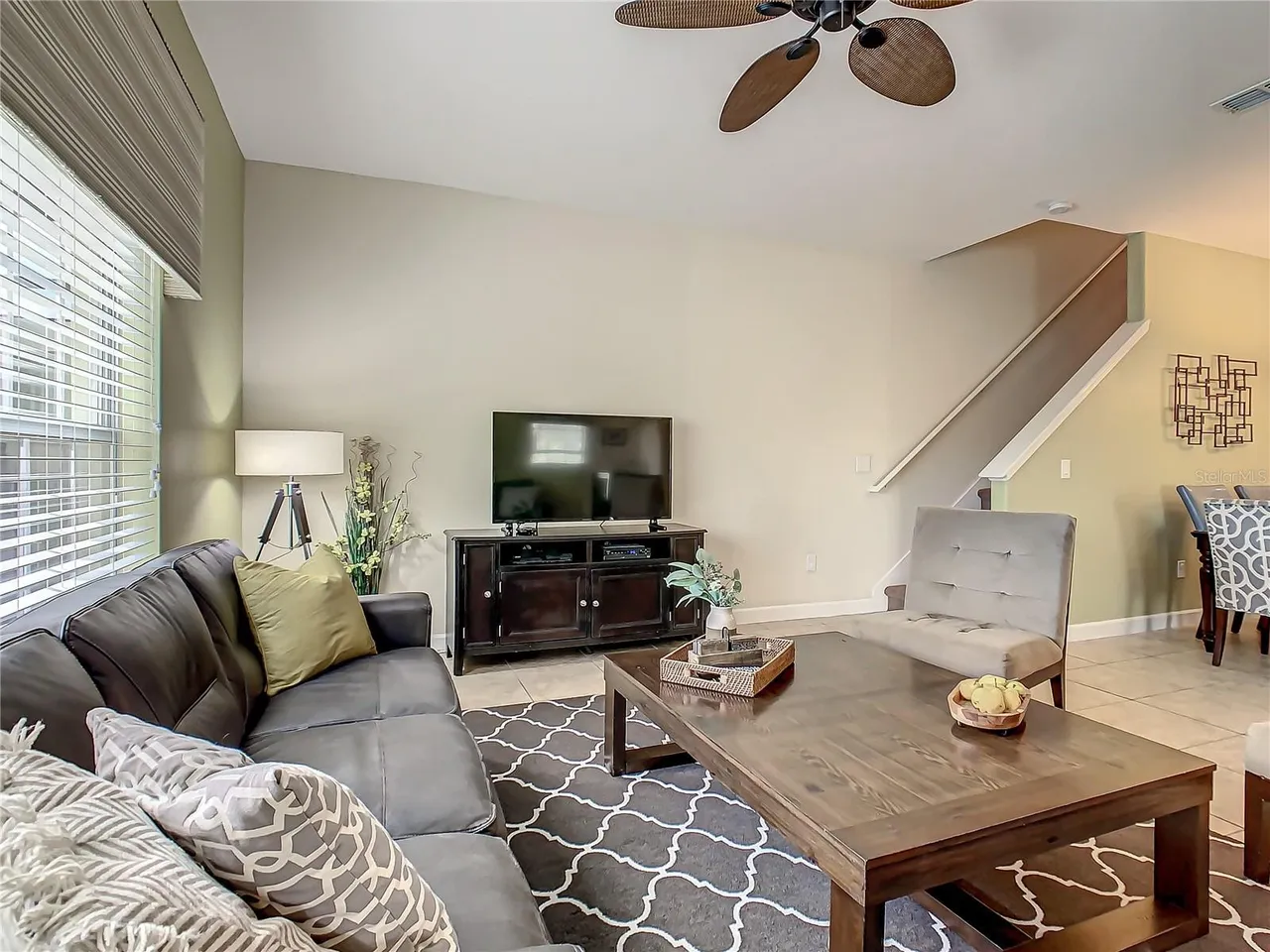 Slide show image of the Orlando Florida Home for Sale 11