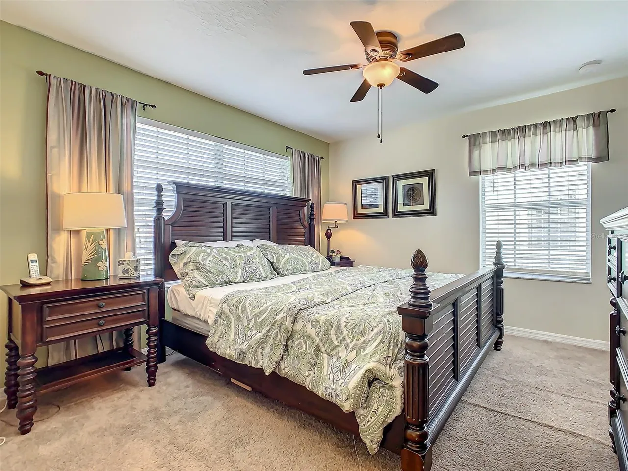 Slide show image of the Orlando Florida Home for Sale 13