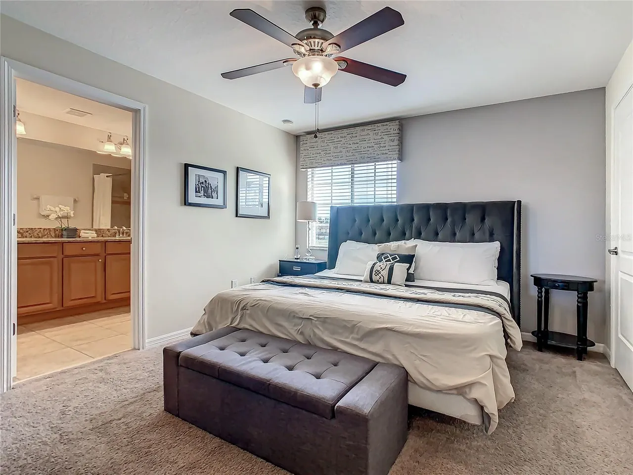 Slide show image of the Orlando Florida Home for Sale 17