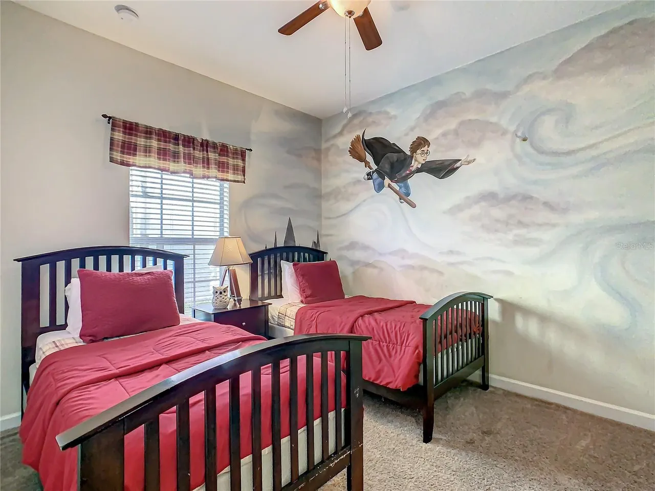 Slide show image of the Orlando Florida Home for Sale 22