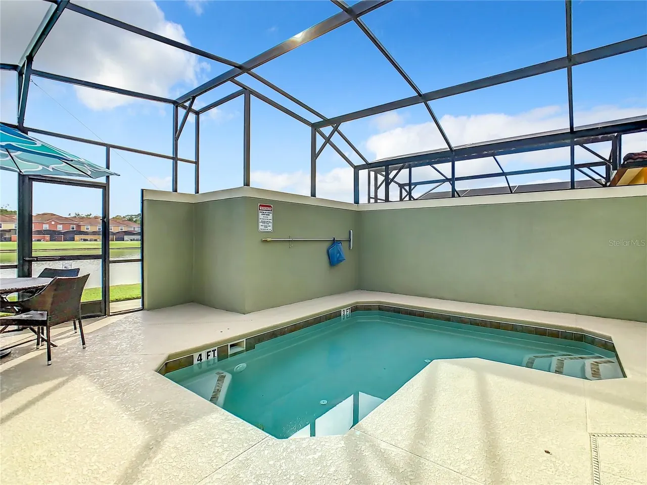 Slide show image of the Orlando Florida Home for Sale 27