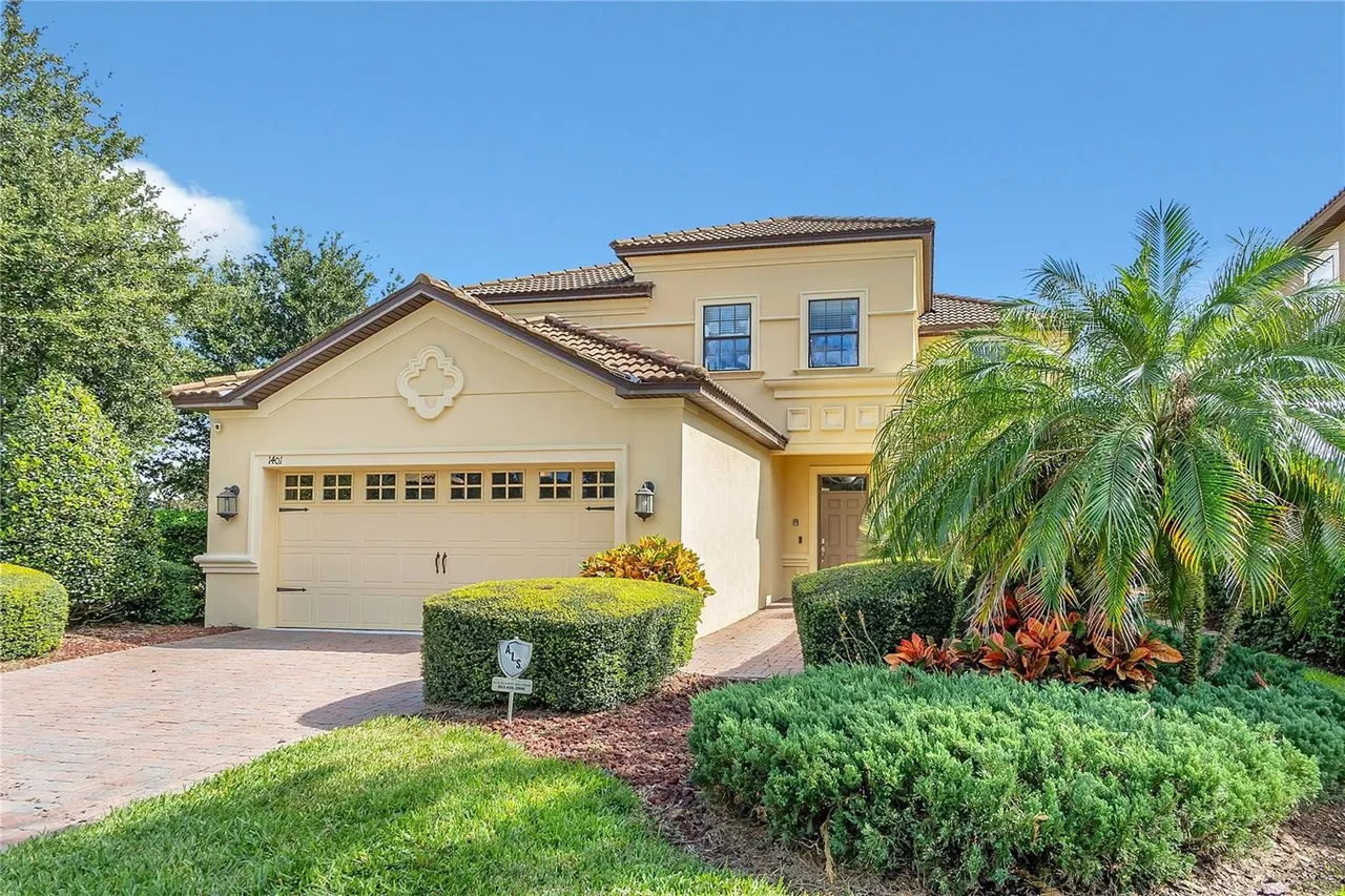Slide show image of the Orlando Florida Home for Sale 03