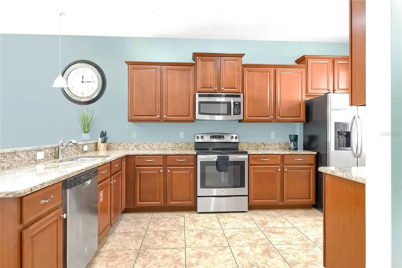 Slide show image of the Orlando Florida Home for Sale 06