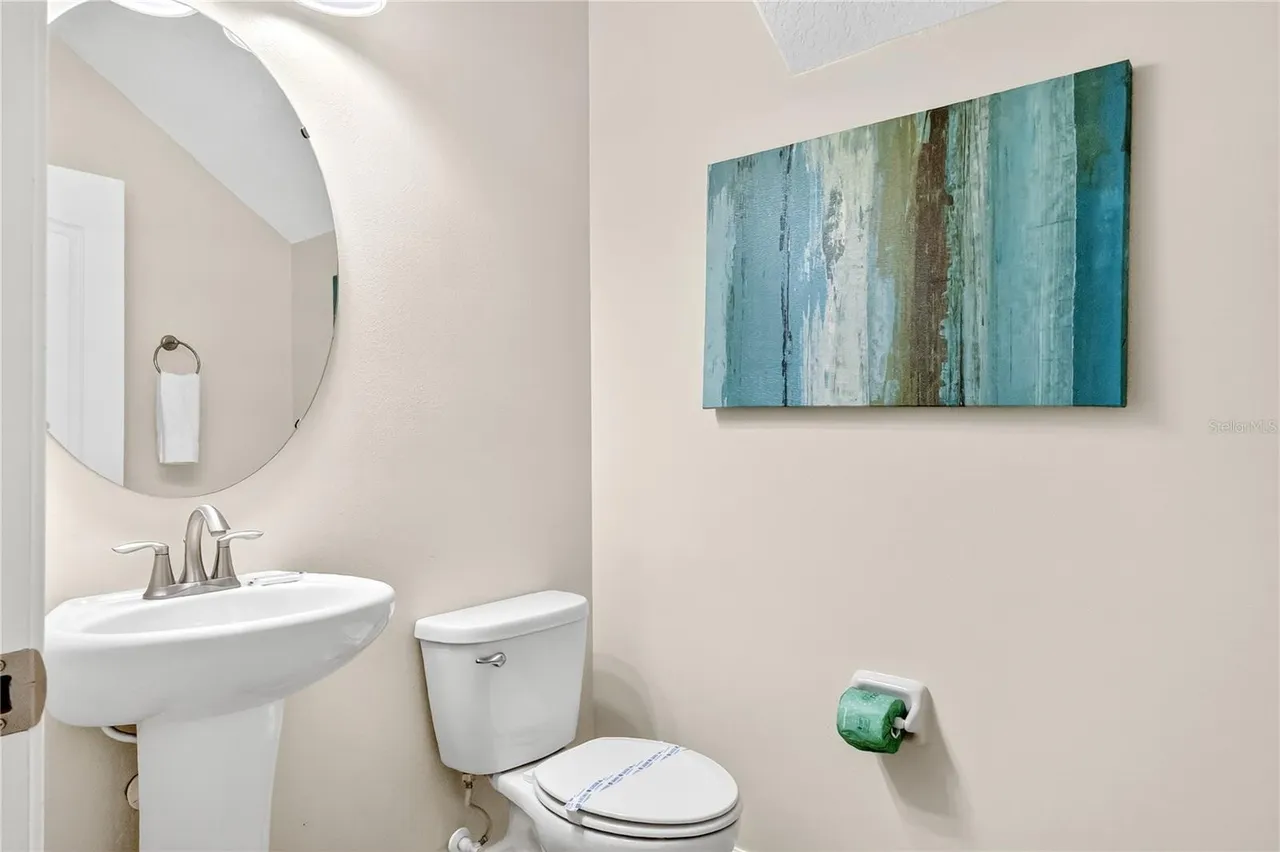 Slide show image of the Orlando Florida Home for Sale 12