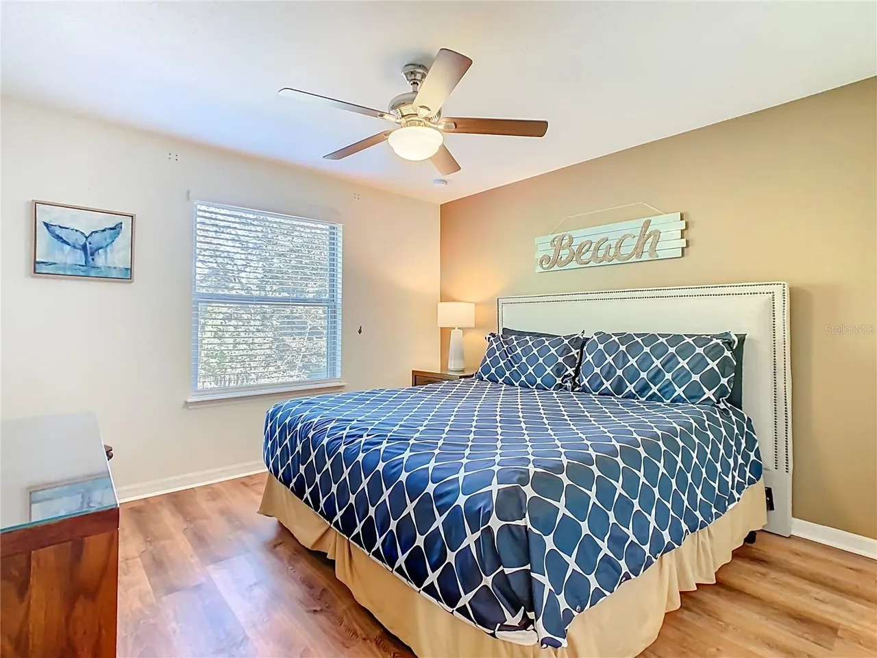 Slide show image of the Orlando Florida Home for Sale 38