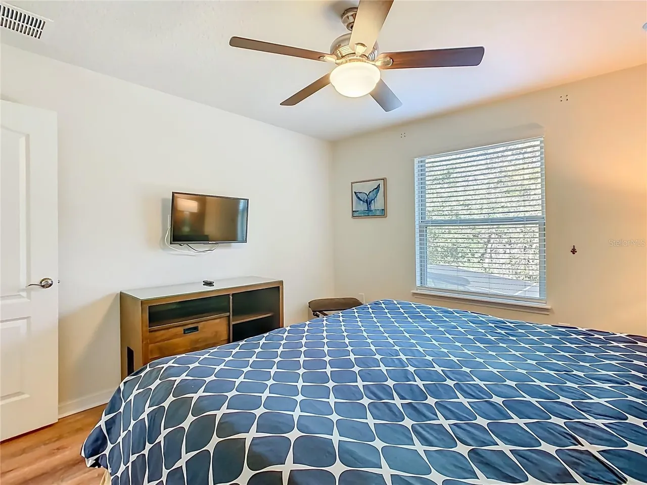 Slide show image of the Orlando Florida Home for Sale 39