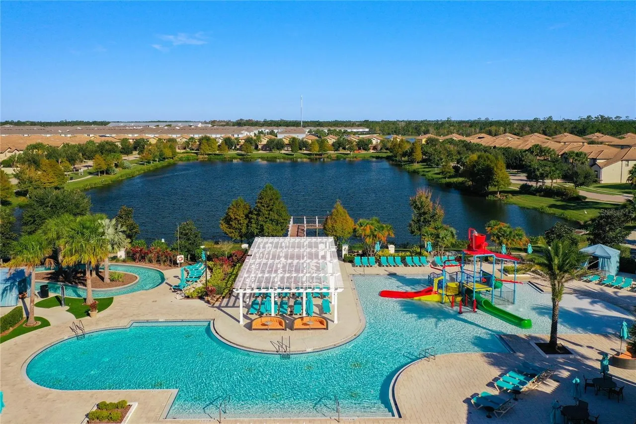 Slide show image of the Orlando Florida Home for Sale 61