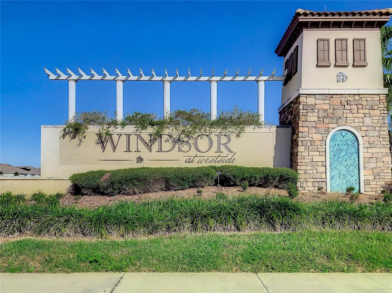 Slide show image of the Orlando Florida Home for Sale 78