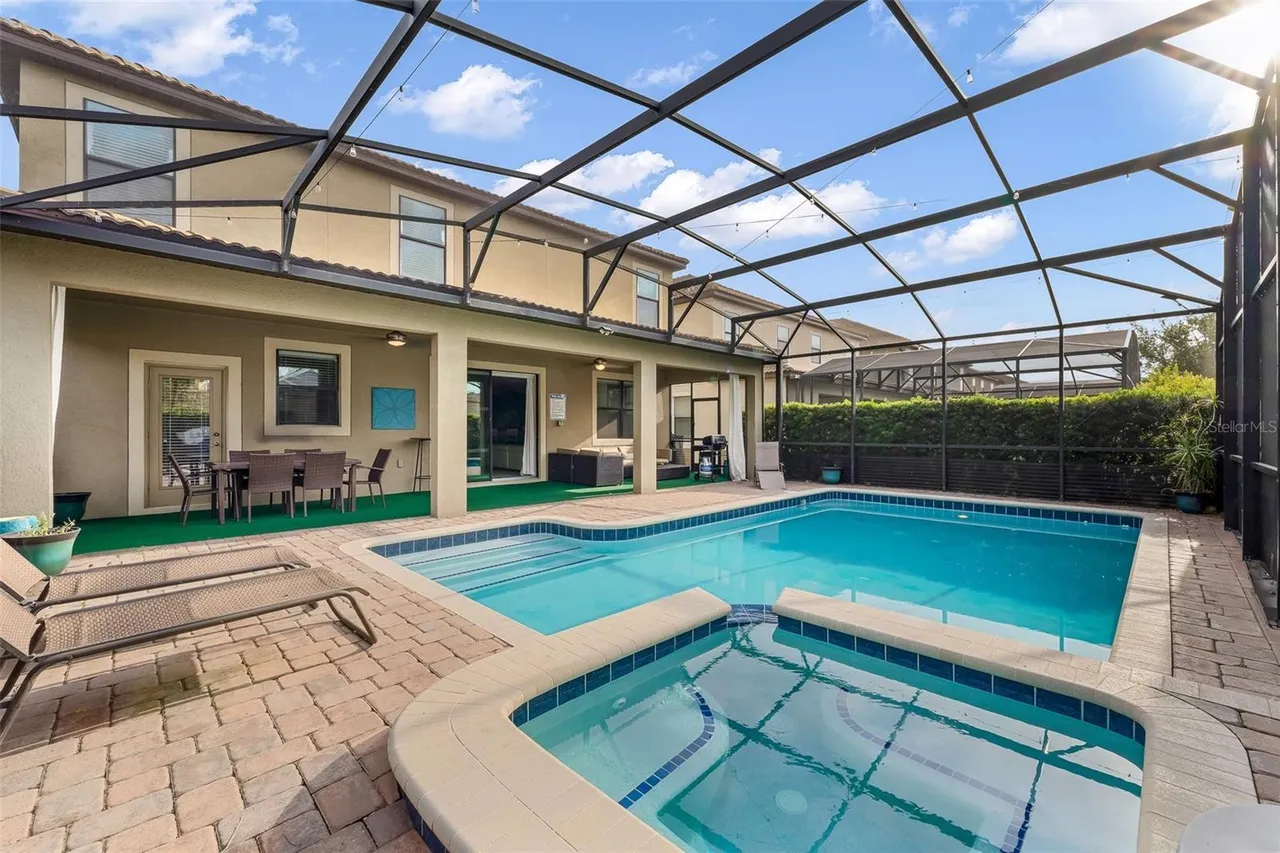 Slide show image of the Orlando Florida Home for Sale 02