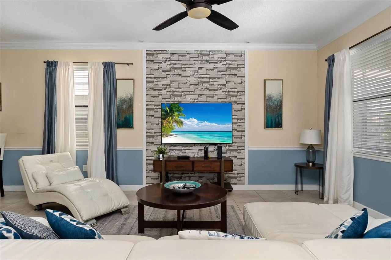 Slide show image of the Orlando Florida Home for Sale 05