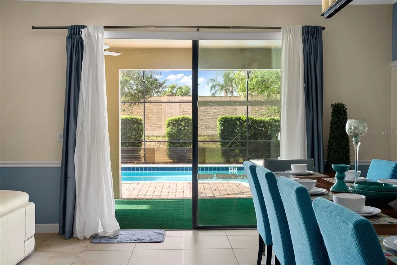 Slide show image of the Orlando Florida Home for Sale 12